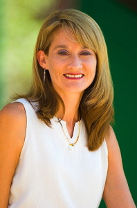 ivonne chirino-klevanslores- editor